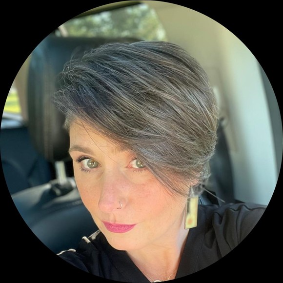 Profile Picture of Jess Champney (@jtdwdw) on Poshmark