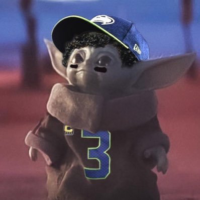 Profile Picture of Maxwell House (@2_da_max) on Twitter