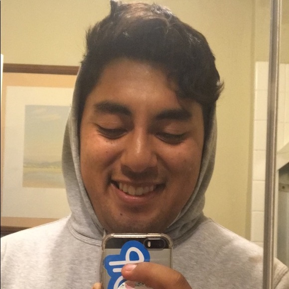 Profile Picture of Jeffrey Castillo (@esebicho08) on Poshmark