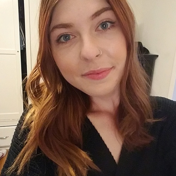 Profile Picture of Ashton Asquith (@ashtonasquith) on Poshmark