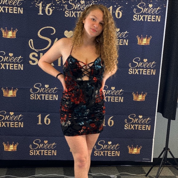 Courtney Rostine - Poshmark Profile Picture of Courtney Rostine (@courtneyrostine) on Poshmark