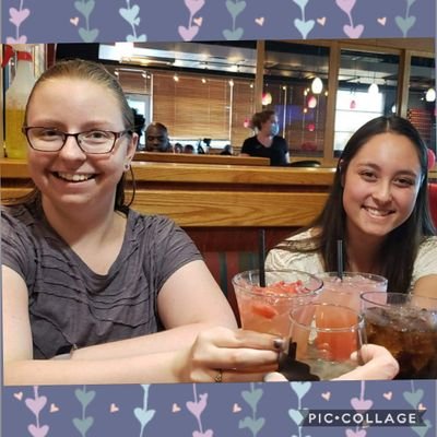 Profile Picture of Amanda Strzyzewski (@Mandamaye0628) on Twitter