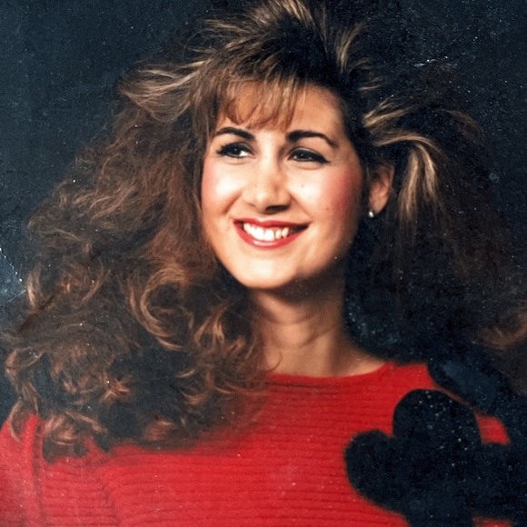 Profile Picture of Tonya Slone (@slonetonyam) on Poshmark