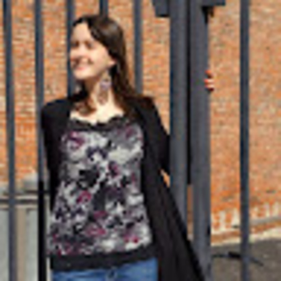 Profile Picture of Hannah Denomy (@jdihdenomy) on Poshmark
