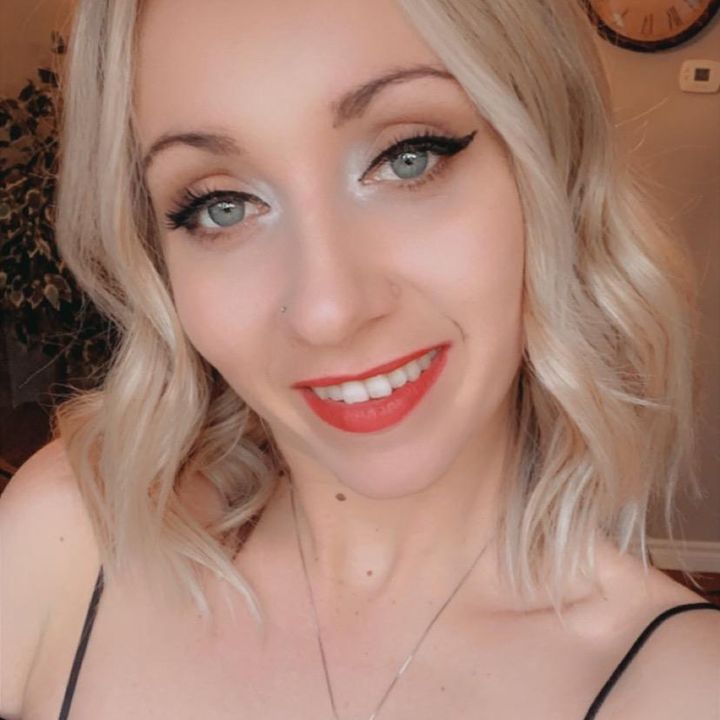 Danielle Cowan - Tiktok Profile Picture of Danielle Cowan (@@daniellecowantiktok) on Tiktok
