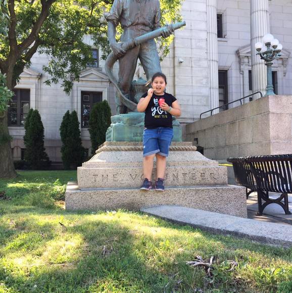 Lety Madriles - Poshmark Profile Picture of Lety Madriles (@lety_madriles) on Poshmark