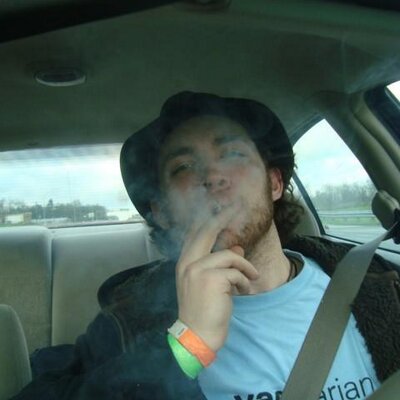 Profile Picture of Kyle Lyons (@buddy87) on Twitter