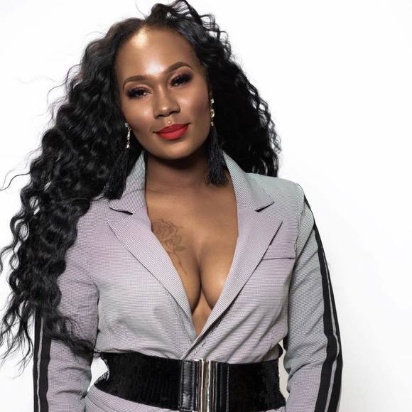 Profile Picture of Tina Mac (@tinamac86) on Poshmark