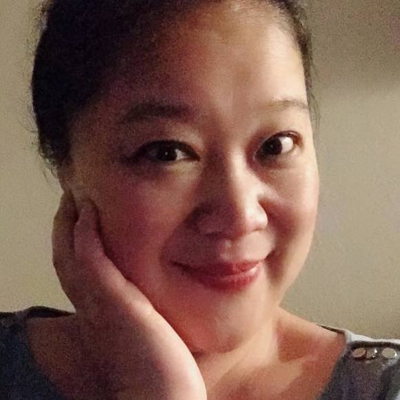 Profile Picture of Wen Luo (@wenluo87) on Poshmark
