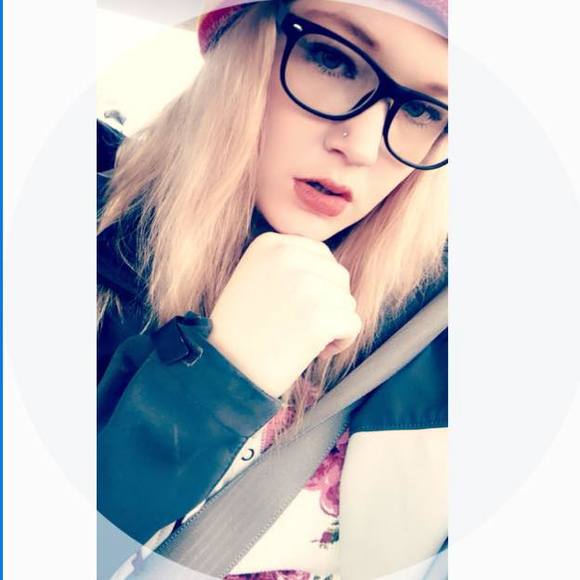 Profile Picture of Jenny Quiram (@jennyquiram18) on Poshmark