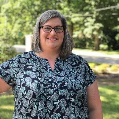 Profile Picture of Amanda Moose (@Mamamoosieof2) on Twitter