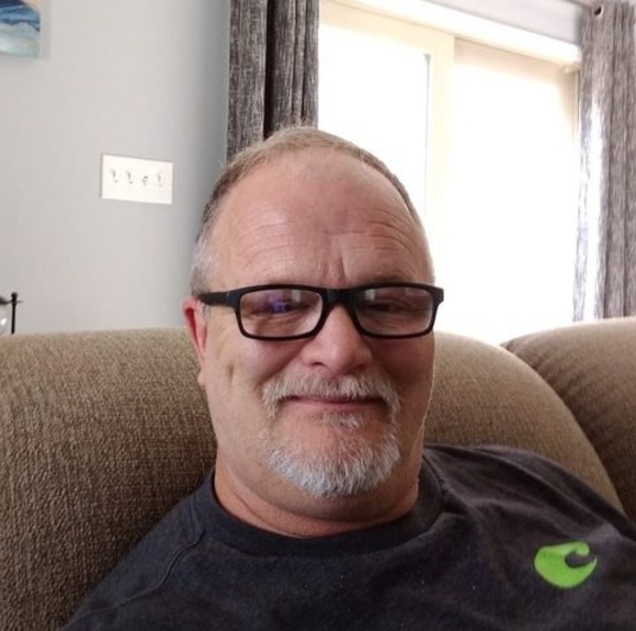 Profile Picture of David Bacon (@djboy1967) on Poshmark