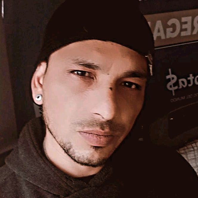 Profile Picture of Jony Serna (@jonyserna) on Tiktok