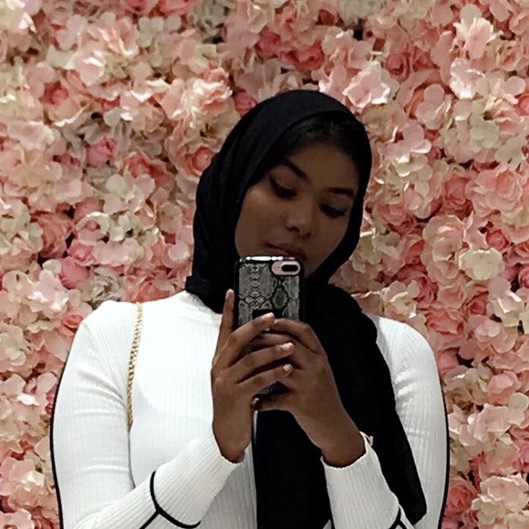 Profile Picture of Sabrina Mohamed (@sailorsabz) on Poshmark