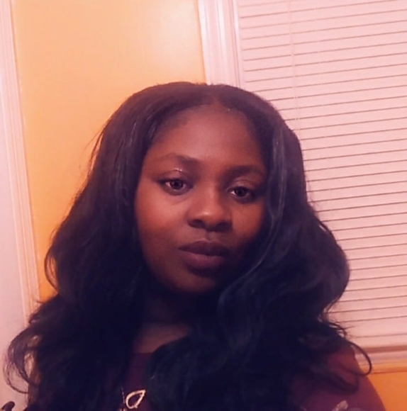 Profile Picture of Shawnta Frasier (@shawntafrasier) on Poshmark