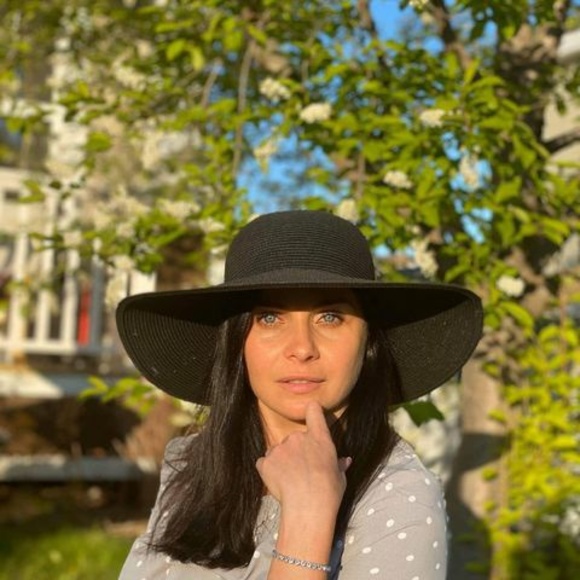 Profile Picture of Ira Volyanyk (@volyanyk2008) on Poshmark
