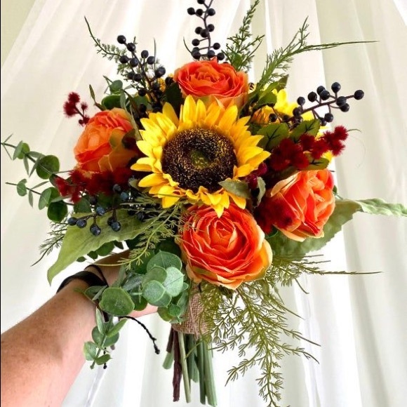 Profile Picture of Sara Mutchler (@saramutchler) on Poshmark