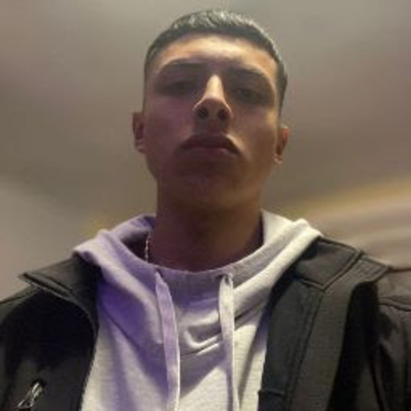 Profile Picture of Steve Tello rojas (@stevetellorojas) on Poshmark