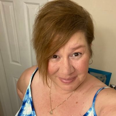 Profile Picture of Michelle Day (@lucyleaday) on Twitter