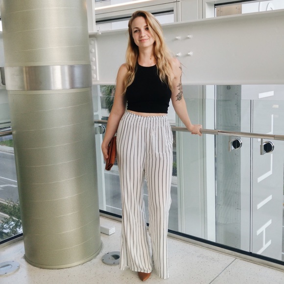 Profile Picture of Phoebe Nolette (@phoebenolette) on Poshmark