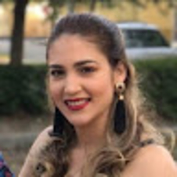 Profile Picture of Lorena Bacallao (@aixalore94) on Poshmark