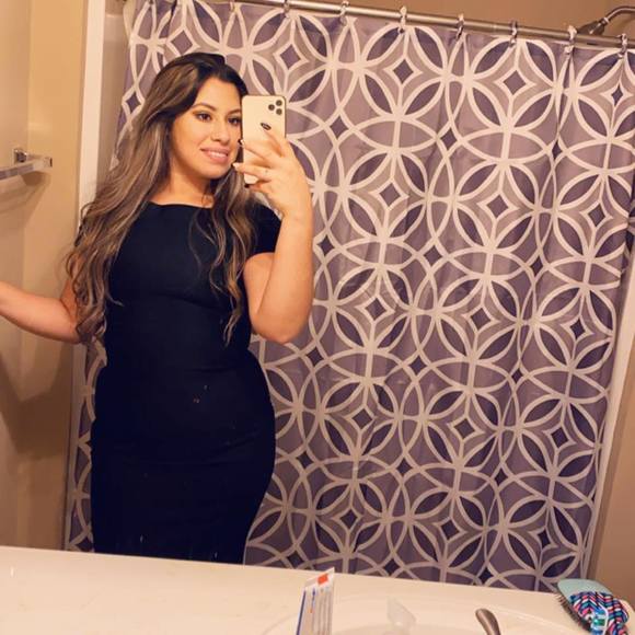 Profile Picture of Gabriela Vanegas (@ayyitsgaby) on Poshmark