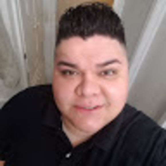 Profile Picture of Mario Ortiz (@mrcocho213) on Poshmark