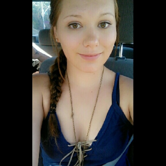 Profile Picture of Abby Autieri (@meabbya) on Poshmark