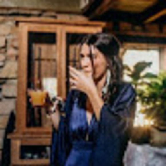 Profile Picture of Michaela Rausch (@michaelabaker03) on Poshmark