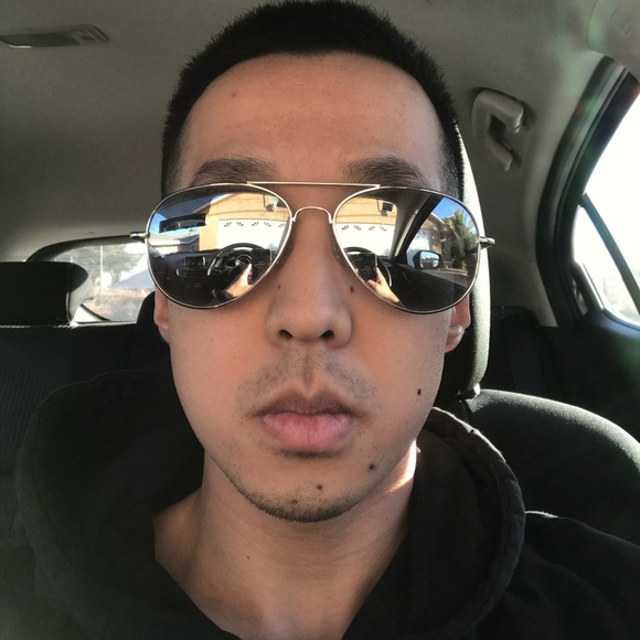 Profile Picture of Chris Chung (@cwc629) on Poshmark