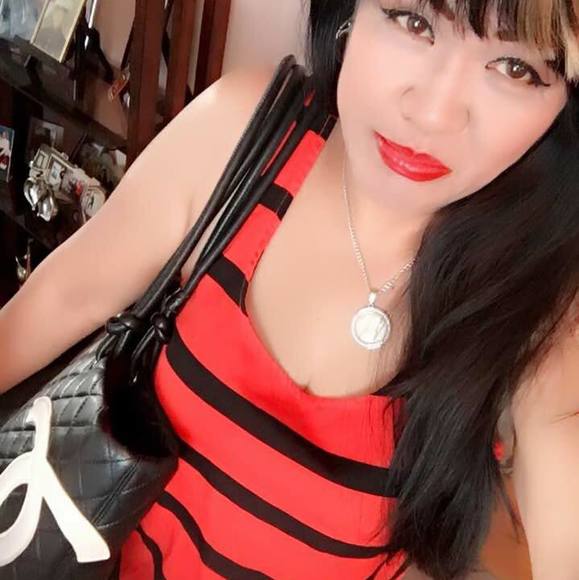 Marie Newman - Poshmark Profile Picture of Marie Newman (@doneva) on Poshmark