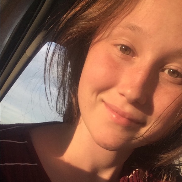 Abigail Cernava - Poshmark Profile Picture of Abigail Cernava (@abicernava) on Poshmark