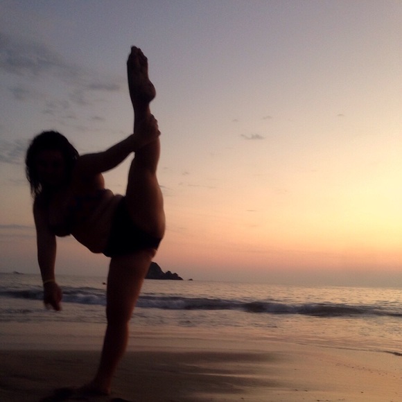 Profile Picture of Alexia Baca (@alexiab22) on Poshmark