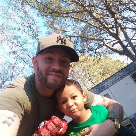 Profile Picture of Ryan Nimmons (@rhn86) on Poshmark