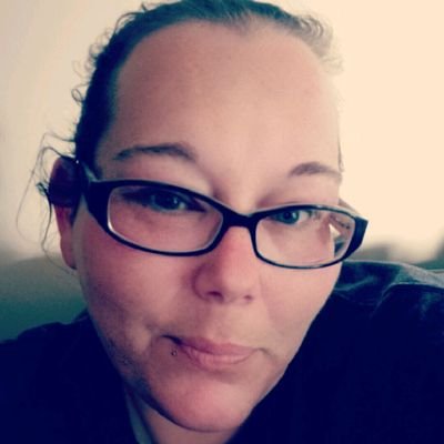 Profile Picture of Julie McCarty (@Jukie1981Julie) on Twitter