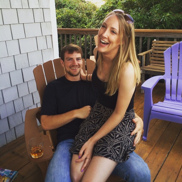 Profile Picture of Amanda Scheurer (@amnorman13) on Poshmark
