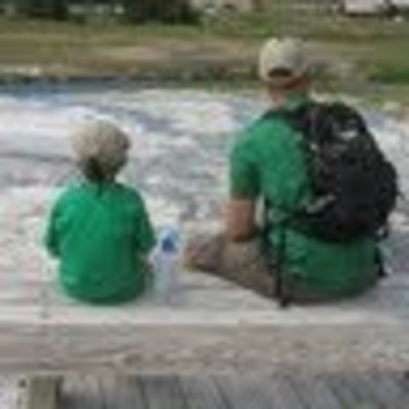 Profile Picture of Daniel Baute (@dpbaute) on Poshmark