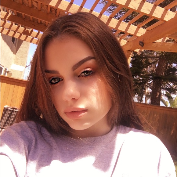 Profile Picture of Alex Grillo (@alexbgrillo) on Poshmark