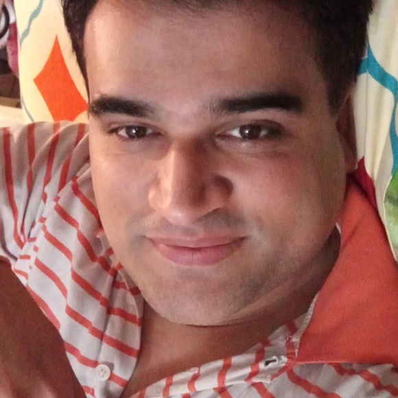 Profile Picture of Rajdeep Malhotra (@rajdeep1982) on Poshmark