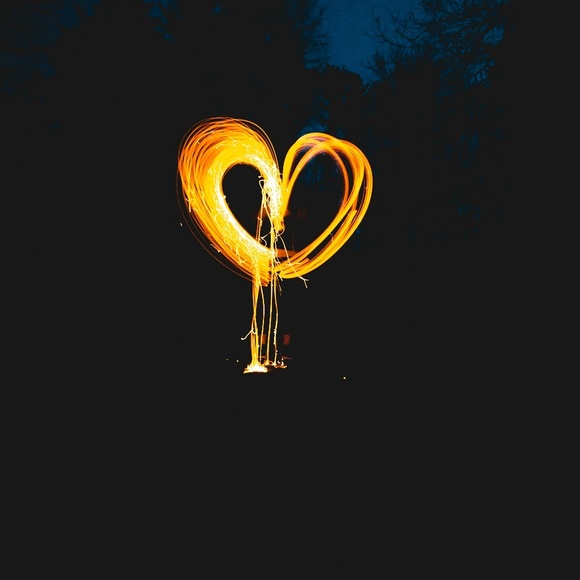 Profile Picture of Christina Belfore (@tina42287) on Poshmark