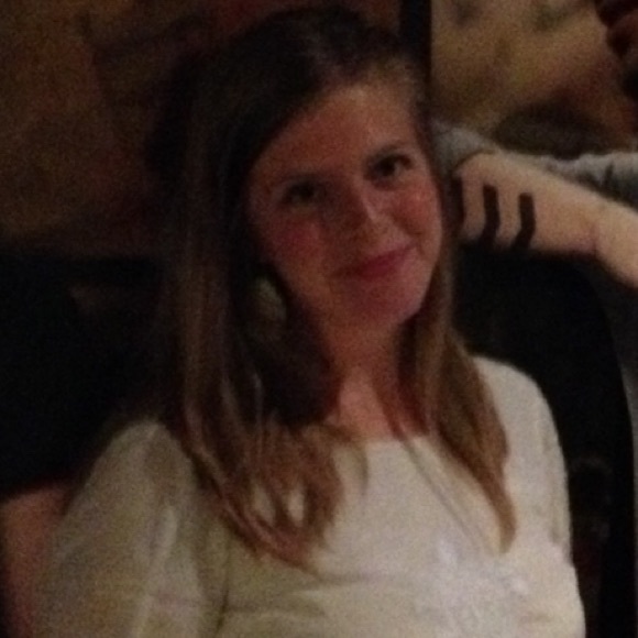Profile Picture of Sara Lairmore (@saralair) on Poshmark