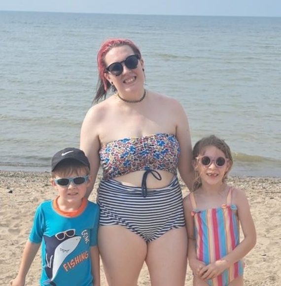 Profile Picture of Lindsey Brunty (@xxlindzbxx) on Poshmark