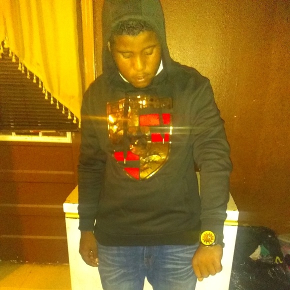 Profile Picture of Carl Hubbard (@carlhubbard253) on Poshmark