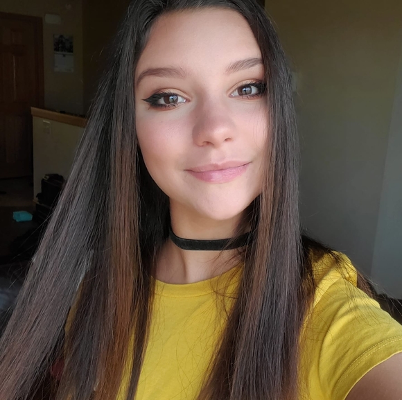 Profile Picture of Majda Benjdid (@majda_benjdid) on Poshmark