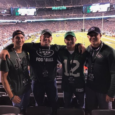 Profile Picture of Jerry Longo (@JerryLongo72) on Twitter