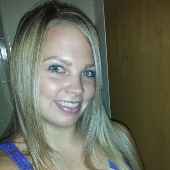 Profile Picture of Kelsey Cahill (@kelseyc83) on Poshmark