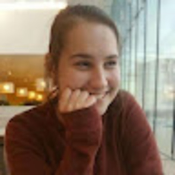 Profile Picture of Madeline Ojeda (@craftymaddie99) on Poshmark