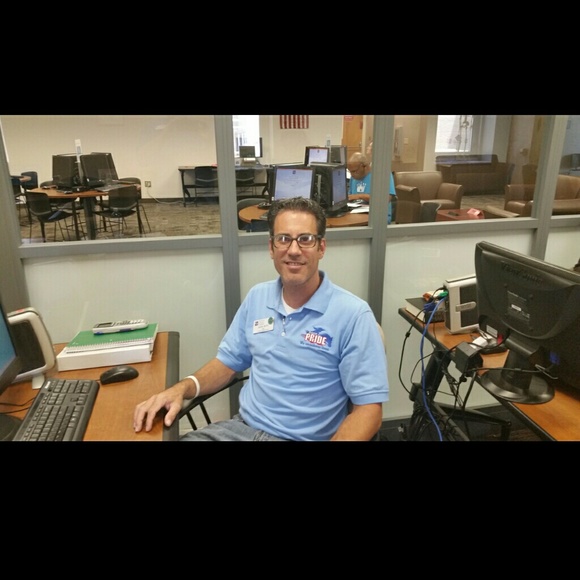 Profile Picture of Jason Betts (@jbetts0379) on Poshmark