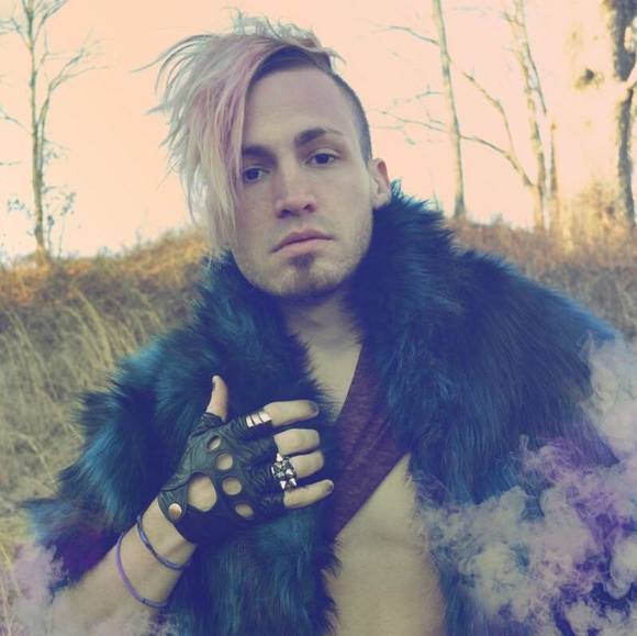 Profile Picture of Scottie Howison (@scottiehowison) on Poshmark