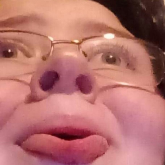 Profile Picture of Mckenzie Hale (@kenkenken19875) on Poshmark